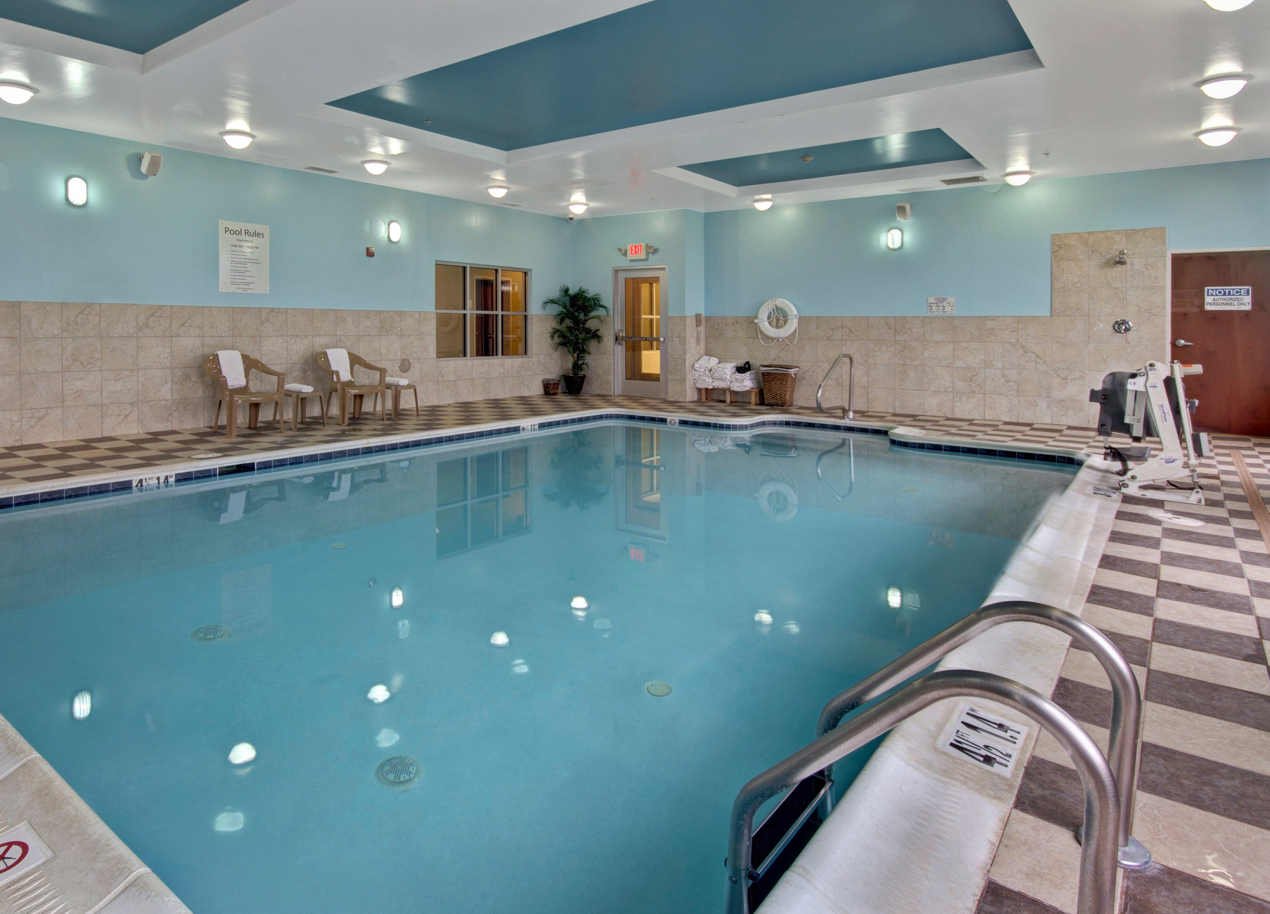 Holiday Inn Christiansburg Blacksburg By Ihg Εξωτερικό φωτογραφία